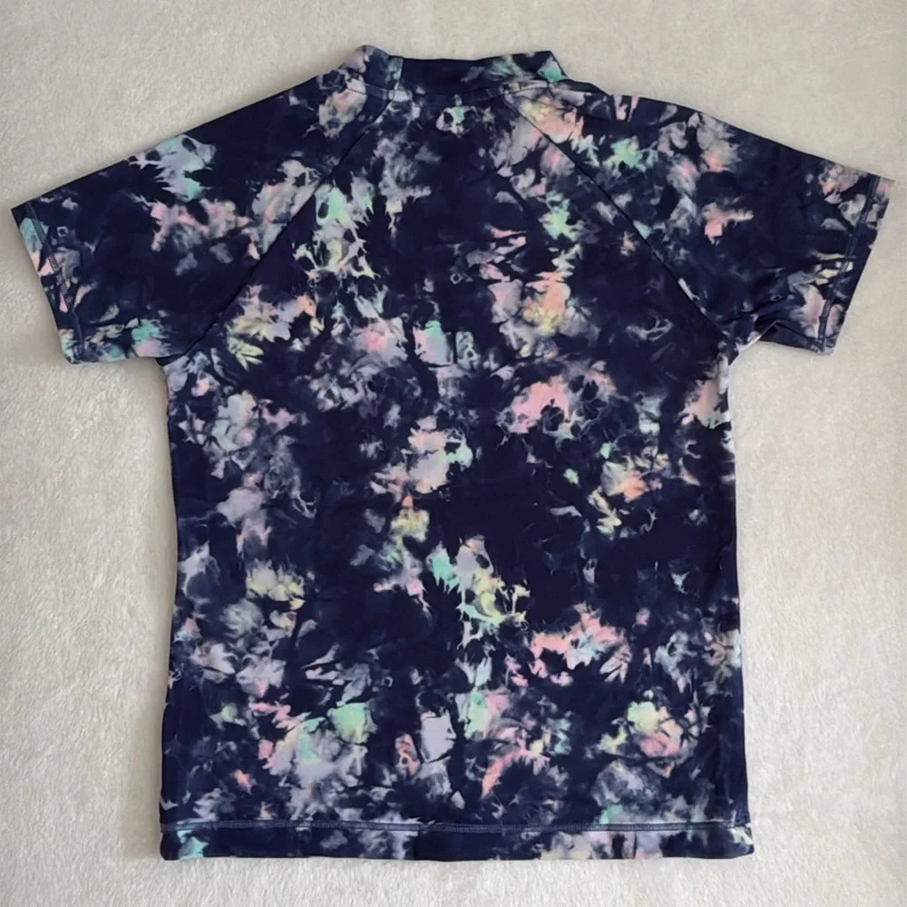 Athleta Girl | Mock Neck Short Sleeve Swim Rashguard Top Aura Tie Dye (M 8-10) - Picture 9 of 14